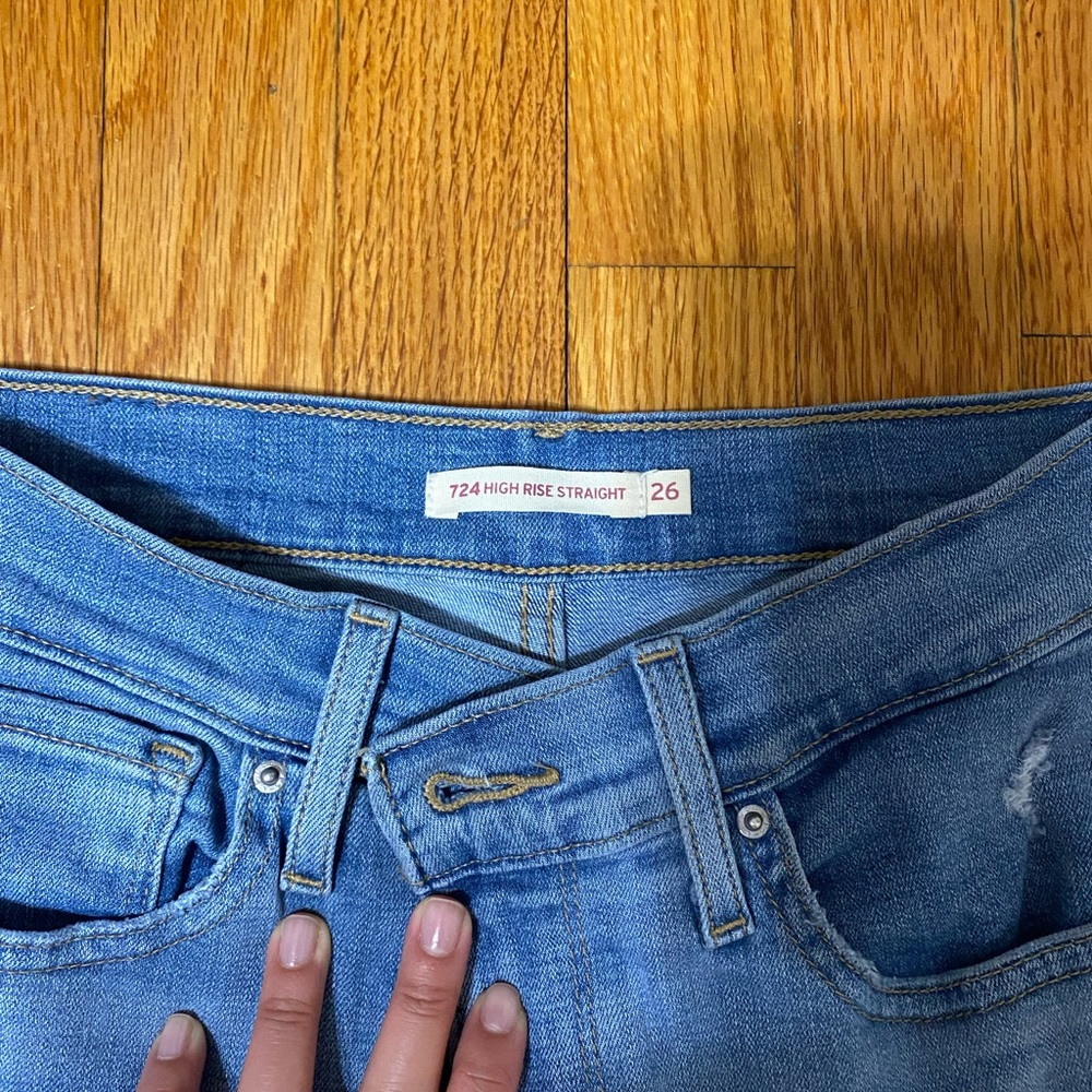 Jeans - Picture 2 of 3